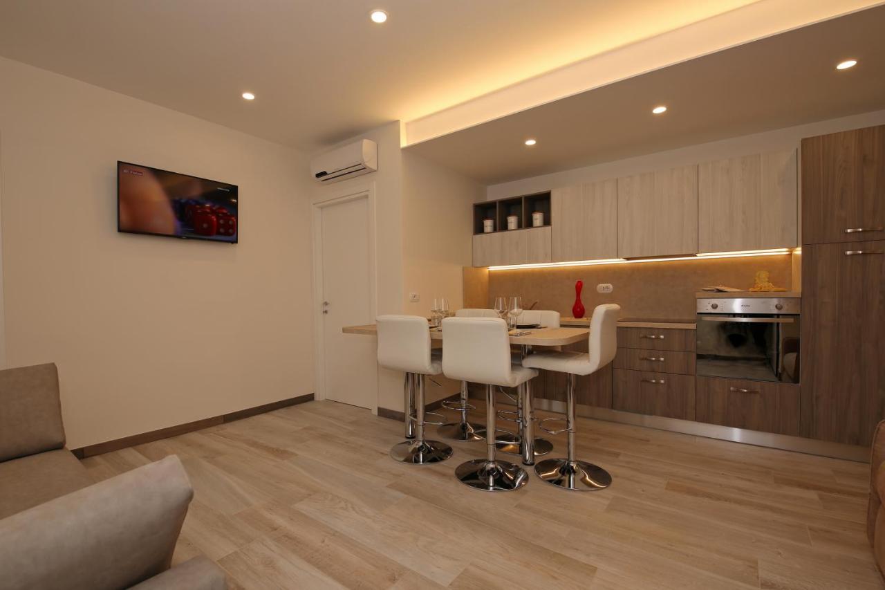 Appartamento Giardino เบลลาโจ ภายนอก รูปภาพ